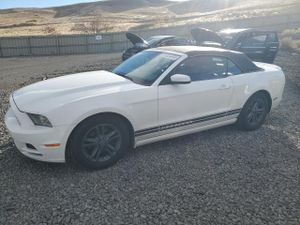 Ford Mustang 3.7L 6 2013