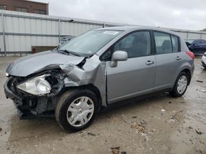 Nissan Versa S 1.8L 4 2012