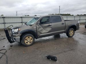 Toyota Tundra CREWMAX 5.7L 8 2008