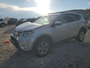 Toyota Rav4 XLE 2.5L 4 2014