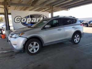 Toyota Rav4 XLE 2.5L 4 2013