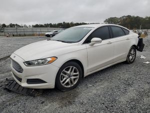Ford Fusion SE 2.5L 4 2015