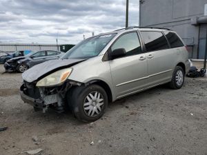 Toyota Sienna CE 3.3L 6 2005