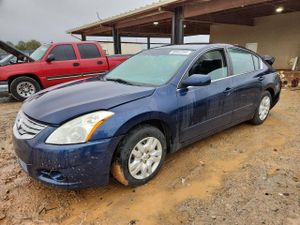 Nissan Altima BASE 2.5L 4 2010