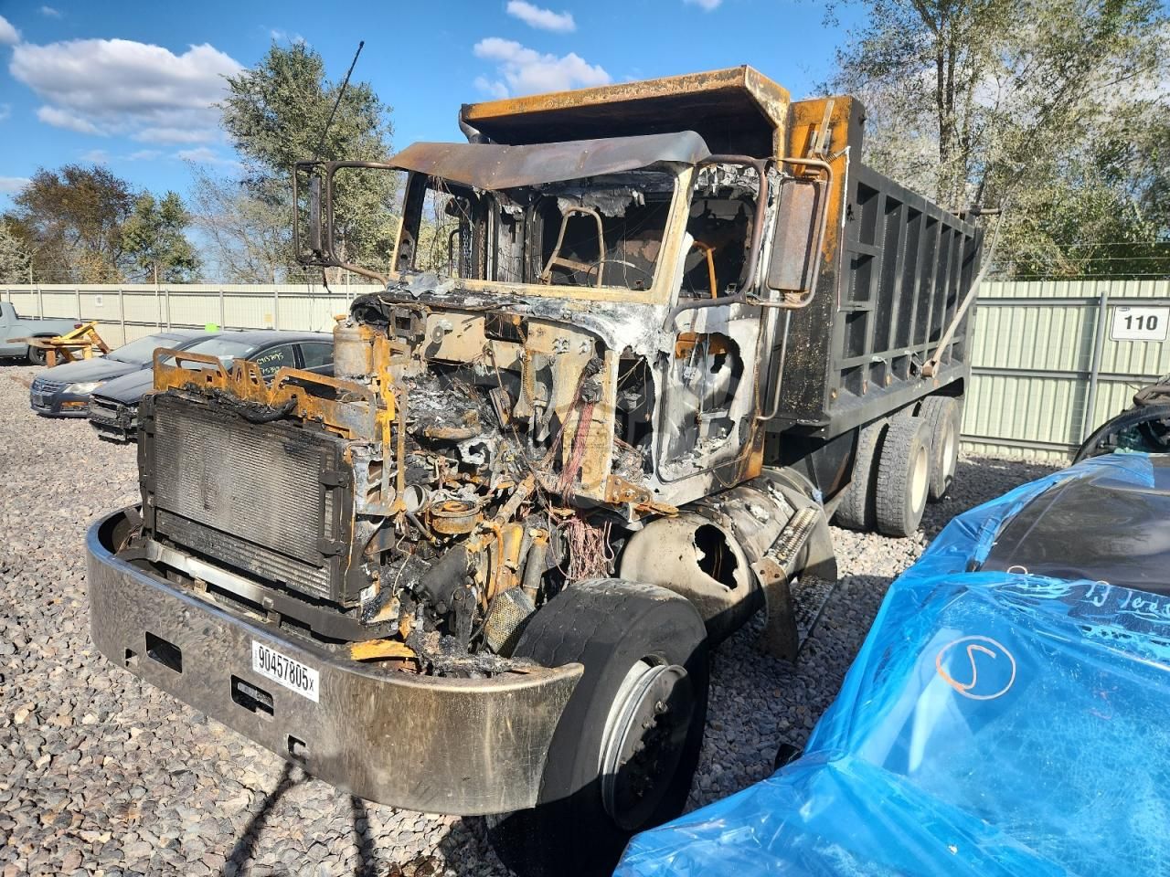 Peterbilt 330/337/348 8.9L 6 2015