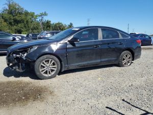 Hyundai Sonata SE 2.4L 4 2015
