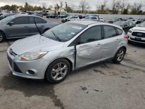 Ford Focus SE 2.0L 4 2014