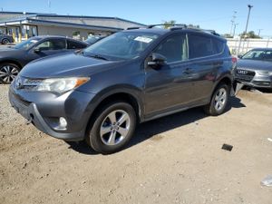 Toyota Rav4 XLE 2.5L 4 2013