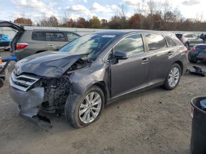 Toyota Venza LE 2.7L 4 2013