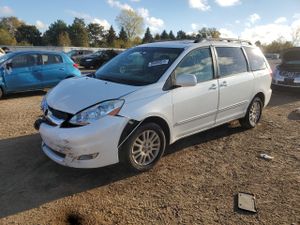 Toyota Sienna XLE 3.5L 6 2010
