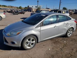 Ford Focus SE 2.0L 4 2014