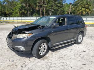 Toyota Highlander BASE 2.7L 4 2012