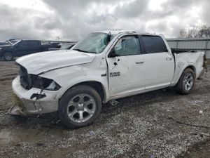 RAM 1500 LARAMIE 5.7L 8 2015