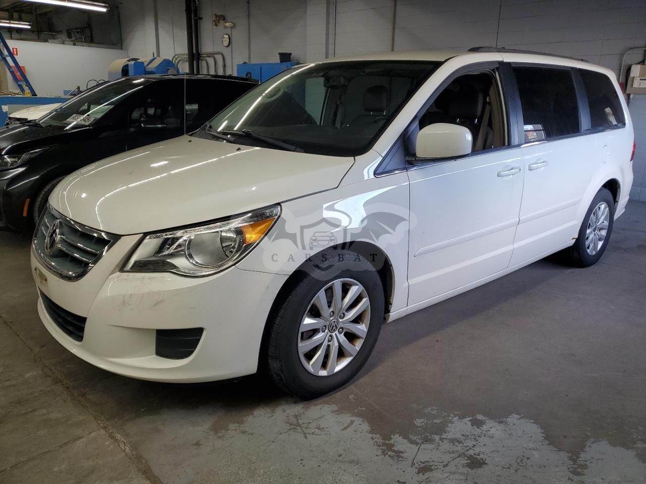 Volkswagen Routan SE 3.6L 6 2012