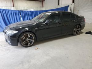 BMW M5 4.4L 8 2013