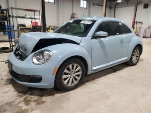 Volkswagen Beetle 2.0L 4 2013