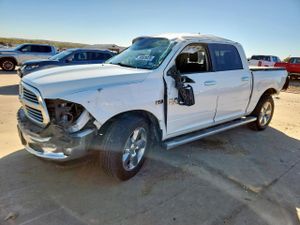 RAM 1500 SLT 5.7L 8 2015