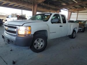 Chevrolet Silverado 1500 C1500 4.8L 8 2007