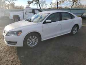 Volkswagen Passat S 2.5L 5 2013