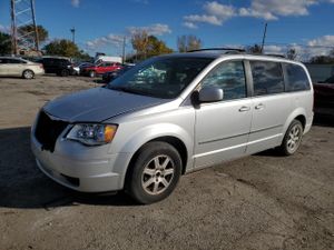 Chrysler Town & Country TOURING 3.8L 6 2010