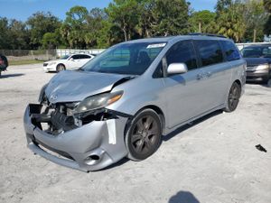 Toyota Sienna SPORT 3.5L 6 2015