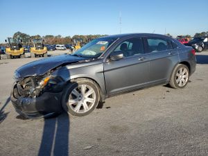 Chrysler 200 TOURING 2.4L 4 2013