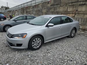 Volkswagen Passat S 2.5L 5 2012