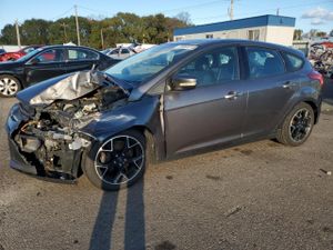 Ford Focus SE 2.0L 4 2014