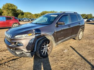 Jeep Cherokee LATITUDE 2.4L 4 2015
