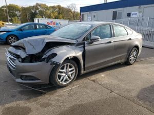 Ford Fusion SE 2.5L 4 2013