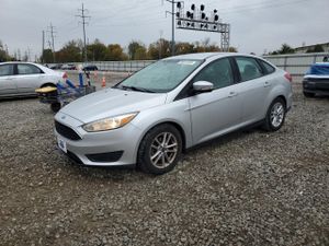 Ford Focus SE 2.0L 4 2015