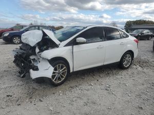 Ford Focus SE 2.0L 4 2015