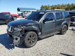 Nissan Pathfinder LE 4.0L 6 2005