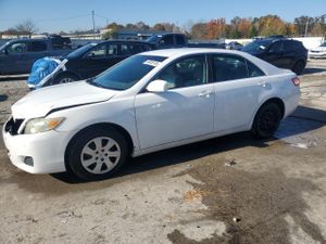 Toyota Camry BASE 2.5L 4 2011