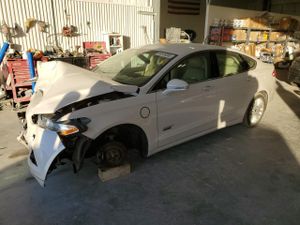 Ford Fusion SE PHEV 2.0L 4 2013