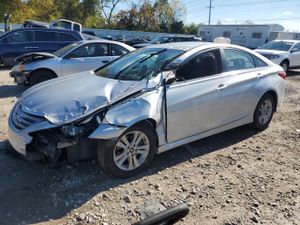 Hyundai Sonata GLS 2.4L 4 2014