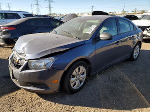 Chevrolet Cruze LS 1.8L 4 2014