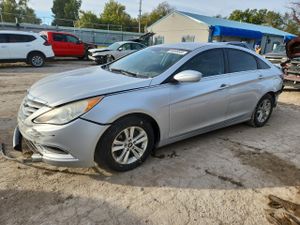 Hyundai Sonata GLS 2.4L 4 2013