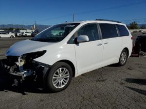 Toyota Sienna XLE 3.5L 6 2014