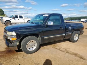 Chevrolet Silverado 1500 C1500 4.8L 8 2001