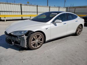 Tesla Model S 2014