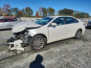 Toyota Camry LE 2.5L 4 2015