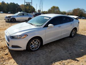 Ford Fusion SE 2.5L 4 2013