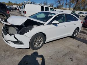 Hyundai Sonata SE 2.4L 4 2015