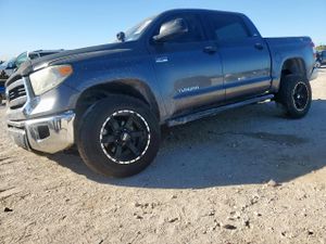 Toyota Tundra CREWMAX SR5 5.7L 8 2014