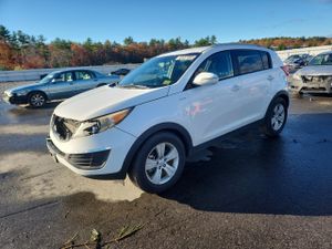 Kia Sportage LX 2.4L 4 2011