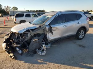 Nissan Rogue S 2.5L 4 2014