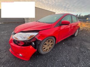 Ford Focus SE 2.0L 4 2012