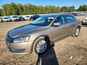 Volkswagen Passat S 1.8L 4 2015