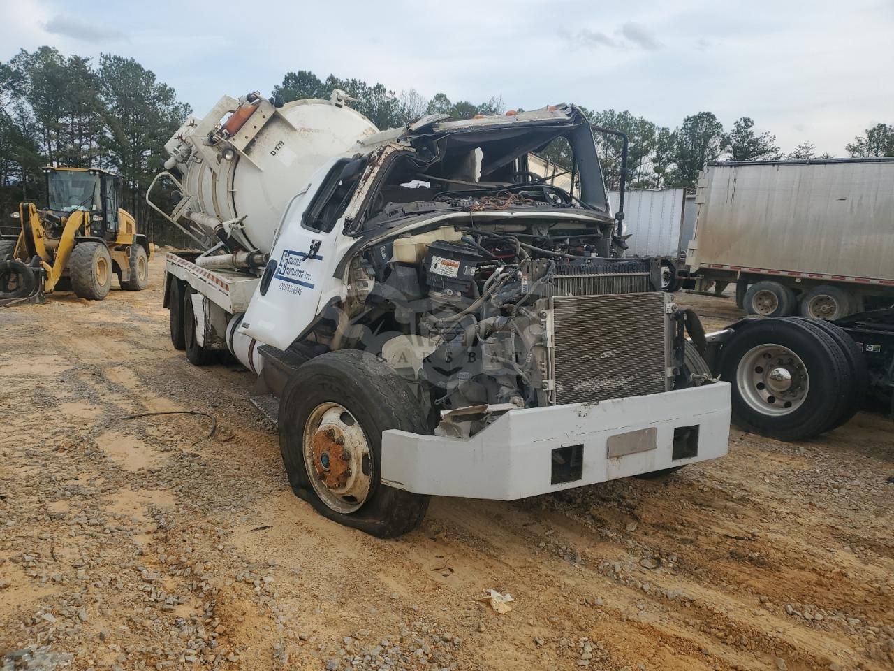 Freightliner Business Class M2 106 MEDIUM DUTY 8.3L 6 2011